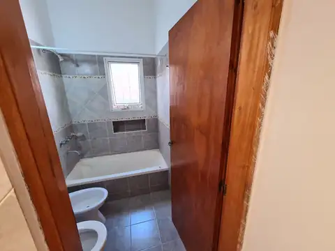 Alquiler Casa 1 Dormitorio con Patio y Lavadero