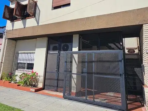 Ph en venta 2 ambientes Castelar Sur
