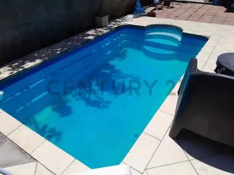 Casa en venta en Villa Udaondo. BAJO DE PRECIO