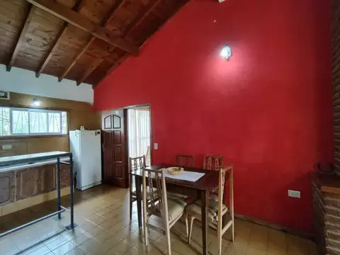 Casa 4 ambientes con 1 baño