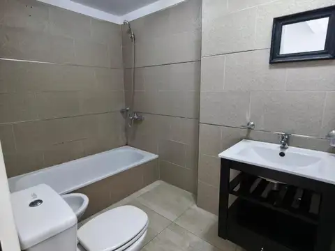Departamento en Alquiler en Chilavert, $ 650.000