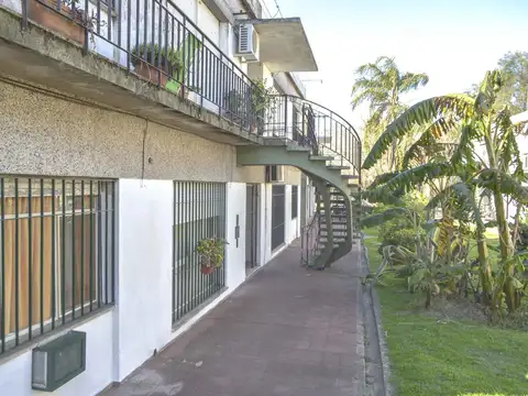 Departamento en Alberdi - Patio - Parrillero