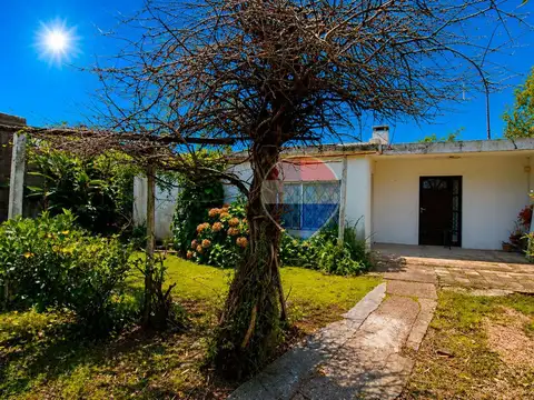 Casa 5 ambientes con 1 baño