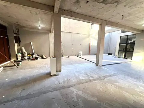 Espectacular local en ESQUINA en San Martín Centro