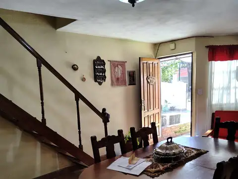 Depto Tipo Casa en Venta en Ituzaingo Sur, USD 85.000