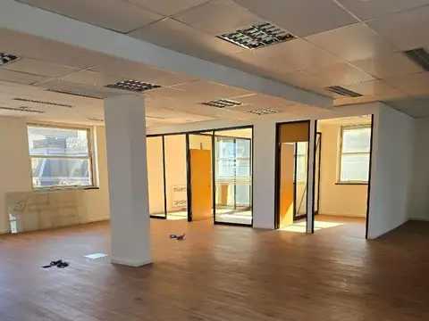 Oficinas de 700m2 a nuevas màs dos cocheras - RETASADAS