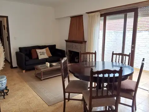 Calle 16 800, Piso Pb