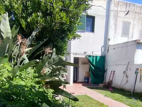 VENTA CASA 4 AMB PARQUE QUINCHO-GARAGE-PERMUTA