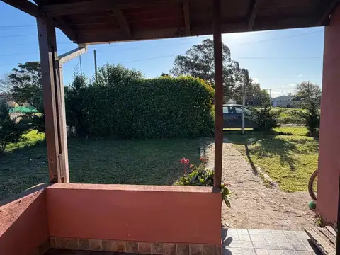 VENTA CASA CON GRAN PARQUE DE 900 MTS2