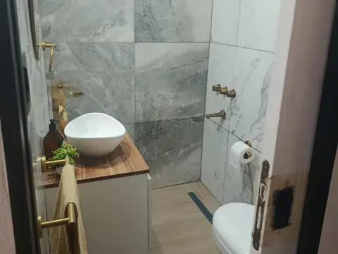 Oficina 2 ambientes con 1 baño