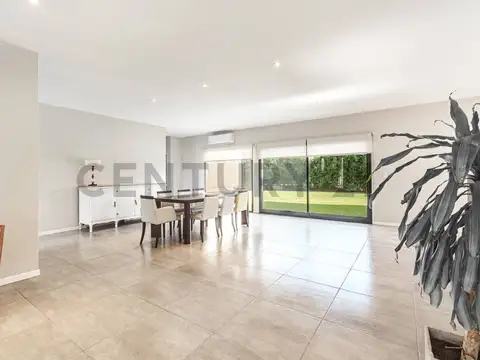 Casa en una planta de 5 ambientes con 3 habitaciones en venta en - El Cantón Puerto, Escobar