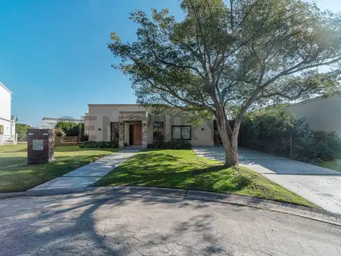 Casa en una planta de 5 ambientes con 3 habitaciones en venta en - El Cantón Puerto, Escobar