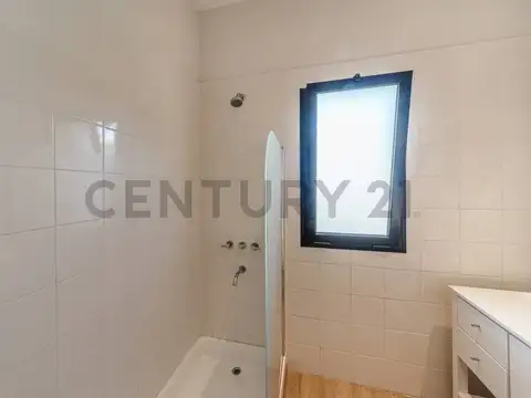Casa en una planta de 5 ambientes con 3 habitaciones en venta en - El Cantón Puerto, Escobar