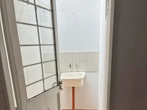 DEPARTAMENTO 2 AMBIENTES CON LAVADERO