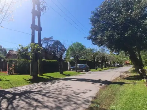 465 esquina 13C 200