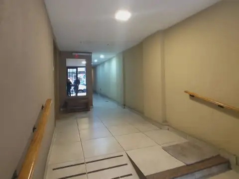 Lambaré 800, Piso 5