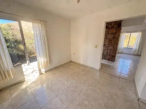 Casa 2 ambientes con 1 baño
