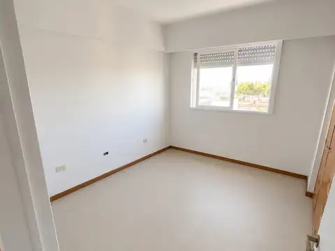 3 AMB 63 MTS TOT, LATERAL MUY LUMINOSO, COCINA INDPTE C/LAVADERO, BAÑO COMPLETO, EXC. UBICACIÓN