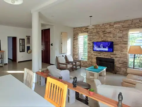 Casa Quinta en Venta, 4 Ambientes, en Exaltación de la Cruz, GBA Norte