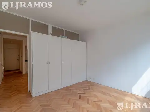 Departamento en Retiro, monoambiente con baño y cocina integrada, apto profesional! Reciclado!