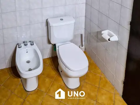 Bv.Sastre y Dorrego - Casa de 2/3 Dormitorios.