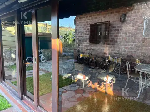 Casa en Venta con 4 cocheras