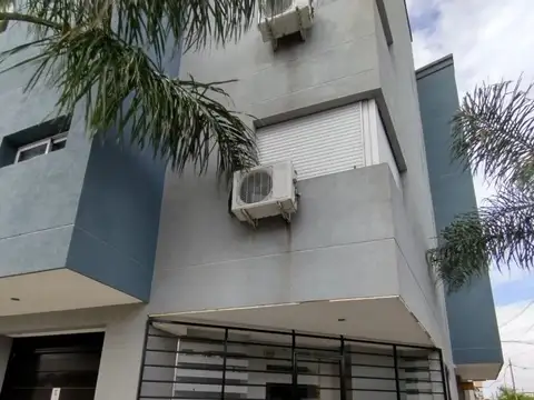 PRINGLES 2500, Piso 1