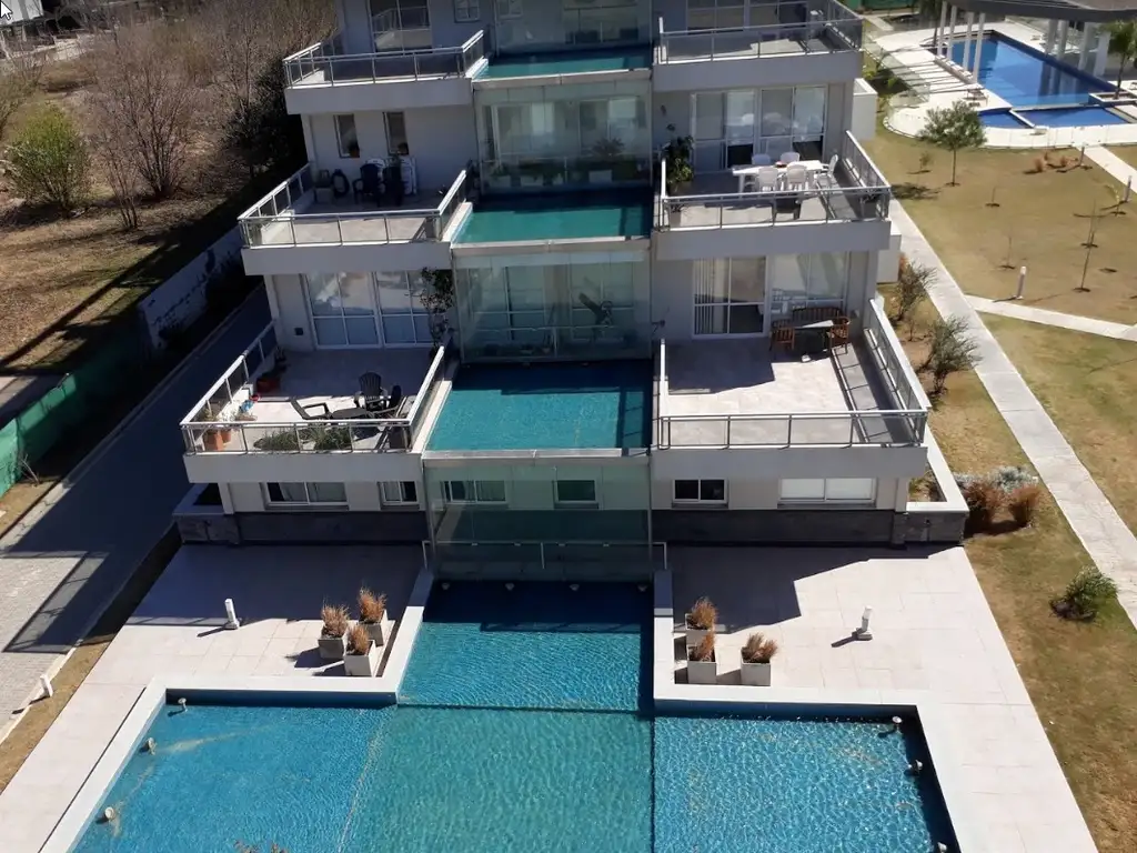 Áreas comunes sum, piscina, gimnasio en Fontanas del Sur