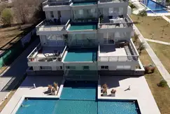 Áreas comunes sum, piscina, gimnasio en el Barrio cerrado, Fontanas del Sur