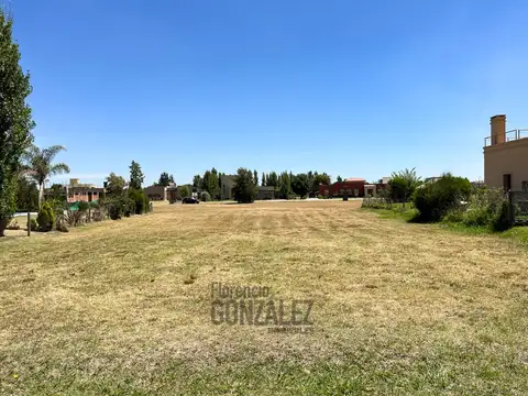 VENTA DE LOTE EN CANNING