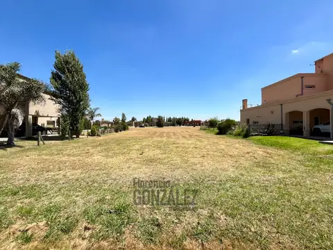 Terreno en Venta de 858,0 m2