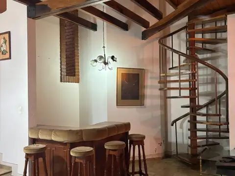 Casa 5 ambientes con 4 baños
