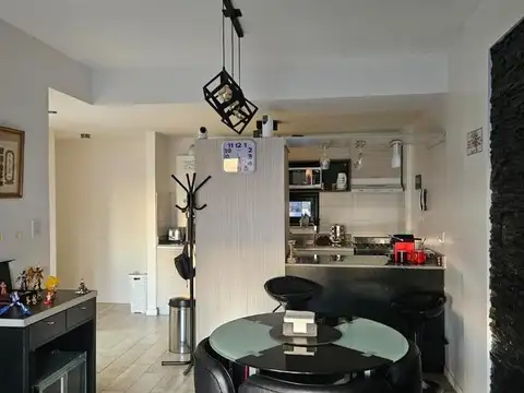 DOS AMBIENTES CÉNTRICO CON COCHERA SUBTERRANEA! 5°D