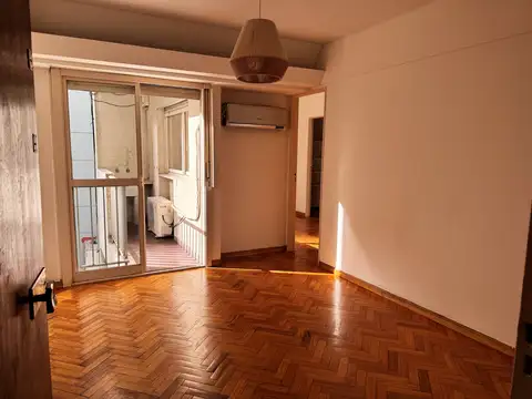 Excelente Departamento de Dos Ambientes con Balcón Lateral en Exclusiva Zona de Palermo Chico