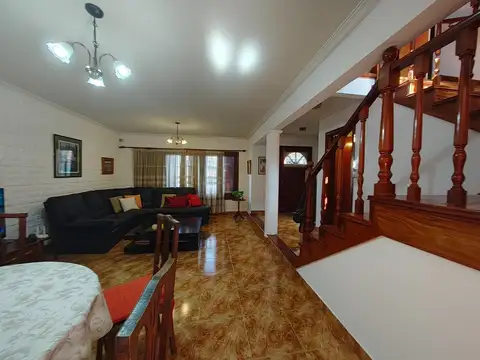 Casa en Venta en Remedios De Escalada, USD 165.000