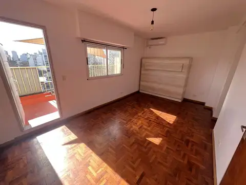 Exc. Monoambiente con balcón aterrazado - Cocina separada - Muy Luminoso (Norte)