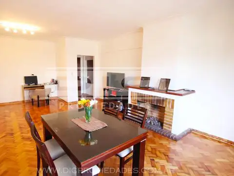 Diaz Velez al 1400 entre Av. Maipu y Monteverde