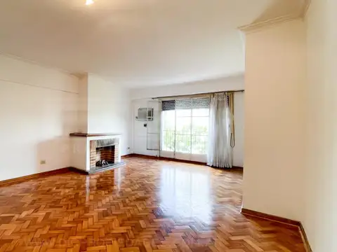 Diaz Velez al 1400 entre Av. Maipu y Monteverde