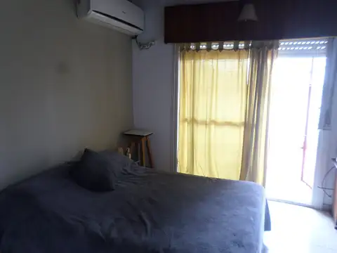 Depto Tipo Casa 2 ambientes con 1 baño