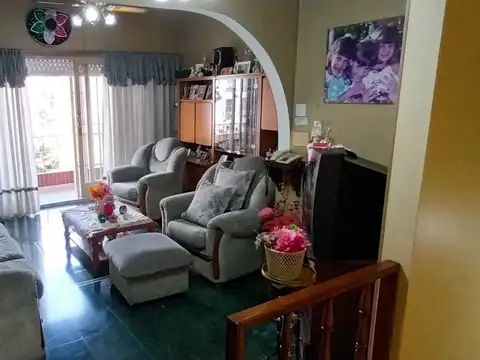 Depto Tipo Casa en Venta de 3 ambientes