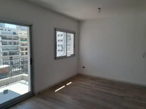 Departamento en Alquiler en Parque Rivadavia, $ 950.000