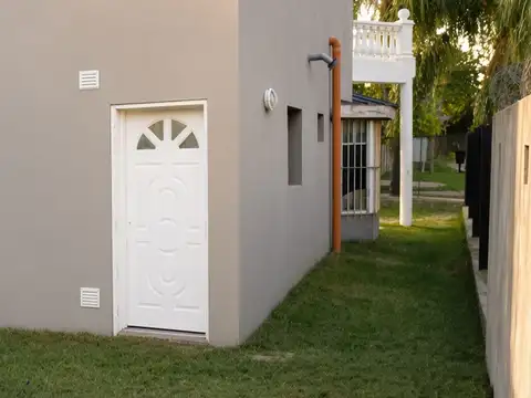 Depto Tipo Casa en Venta de 4 dormitorios