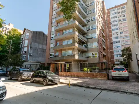 Impecable y moderno depto. de 3 ambientes con cochera en alquiler con o sin muebles en Martínez.