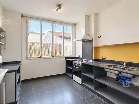 Depto Tipo Casa en Alquiler de 2 ambientes