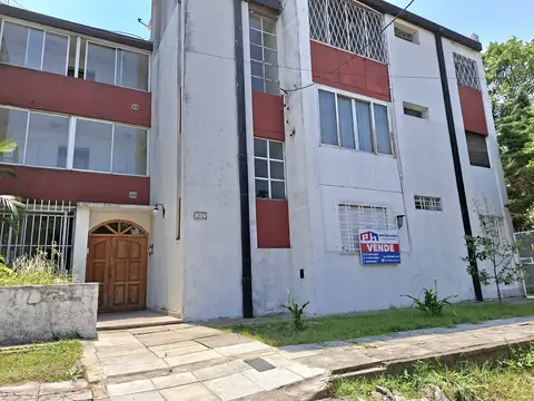 Departamento 3 amb en venta en Lomas Del Mirador