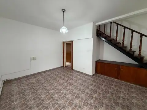 Depto Tipo Casa en Venta de 3 ambientes