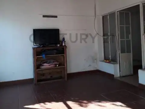 Casa 5 ambientes con 4 baños