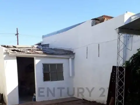 Casa con 2 locales comerciales en venta, Santo Tome, Santa Fe.