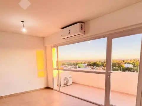 Departamento en Venta en Confluencia, USD 170.000