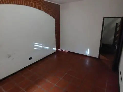 Depto Tipo Casa en Venta en Ramos Mejia, USD 115.000